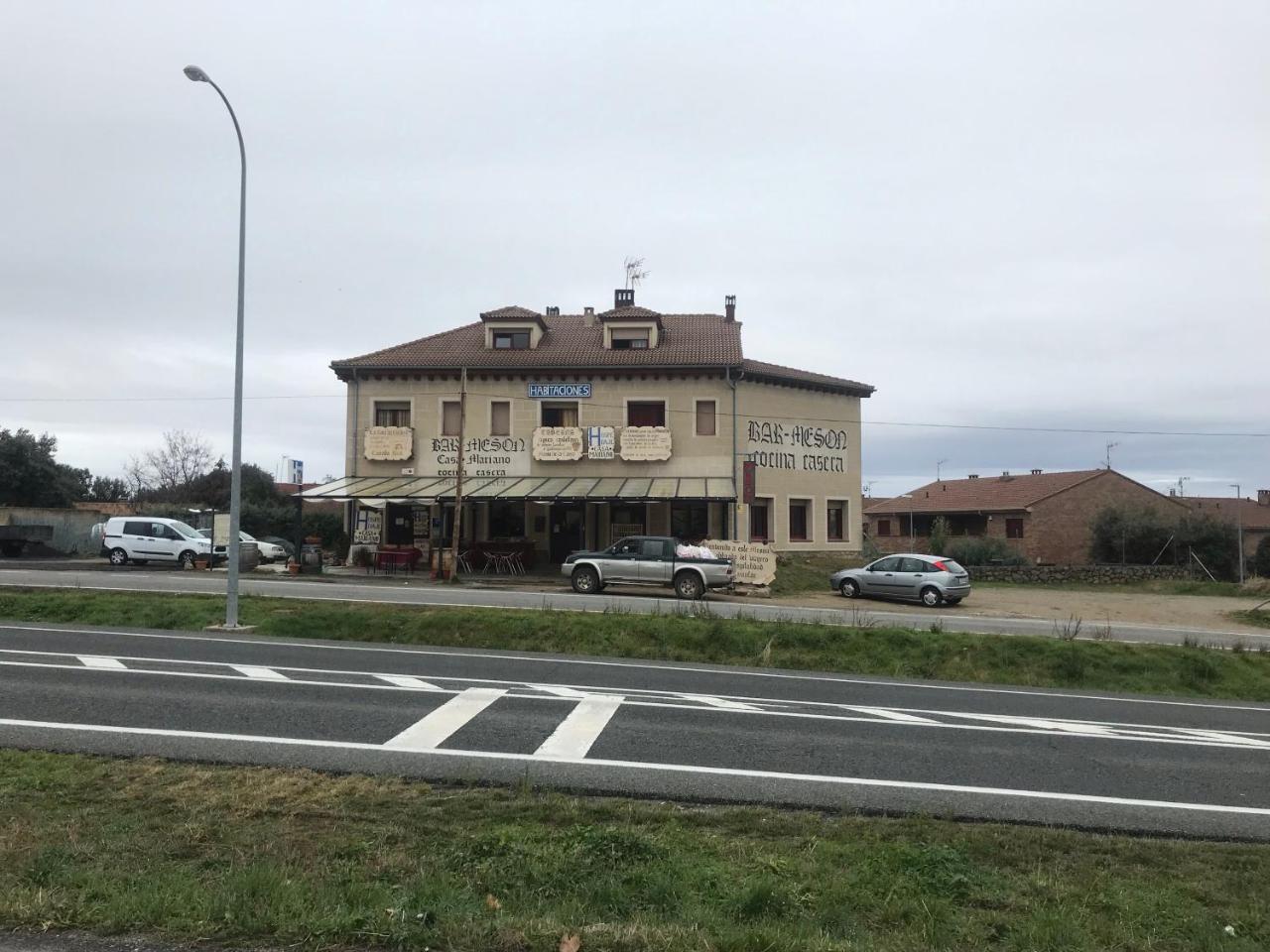 Hospedaje Casa Mariano Segovia Exterior foto